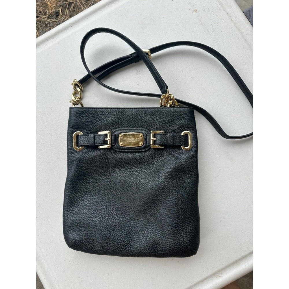 Michael Kors MK Hamilton Black Snap Closure Adjustable Flat Crossbody Bag
